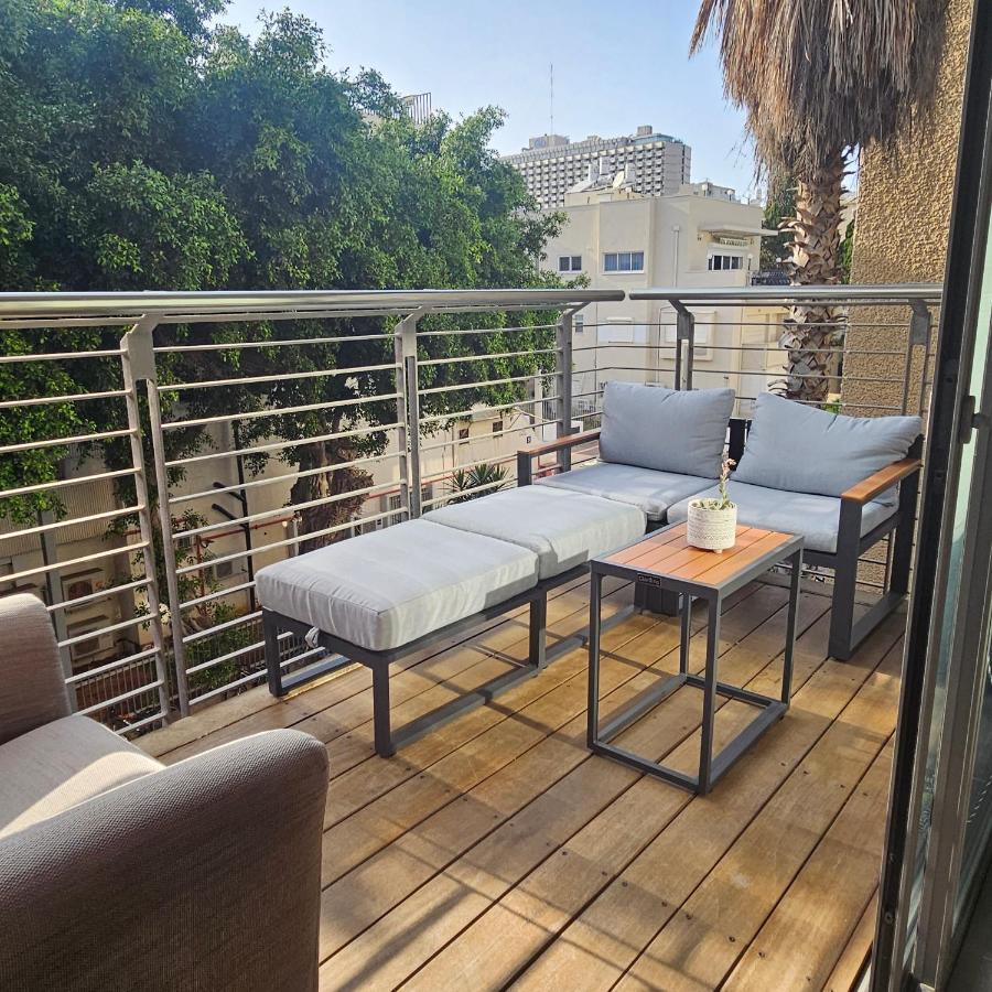 Luxury Oasis Tel Aviv Beach Exterior photo