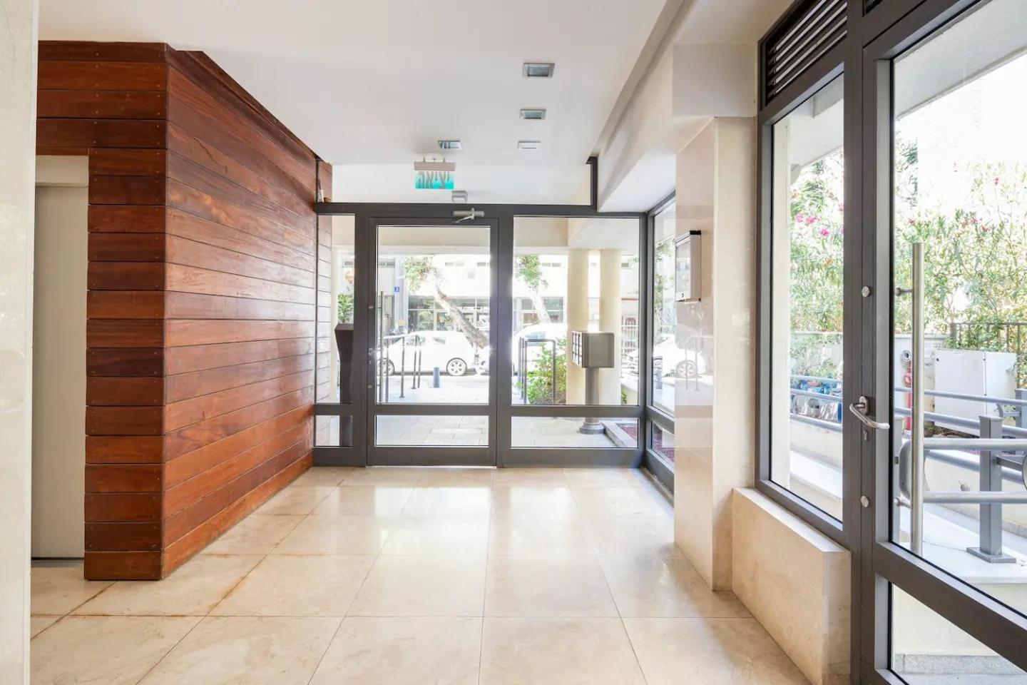 Luxury Oasis Tel Aviv Beach Exterior photo